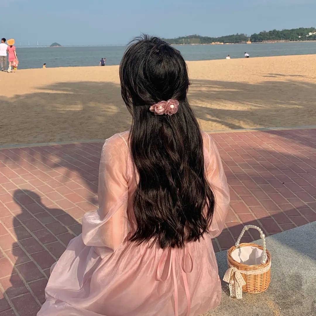 冲浪少年